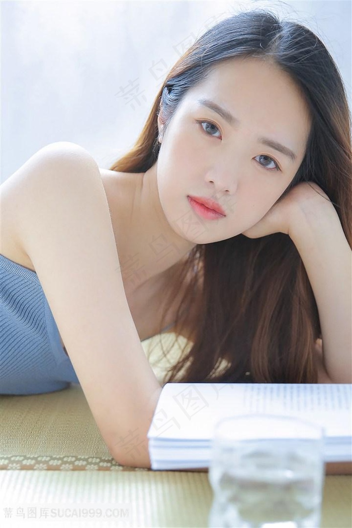 女替身